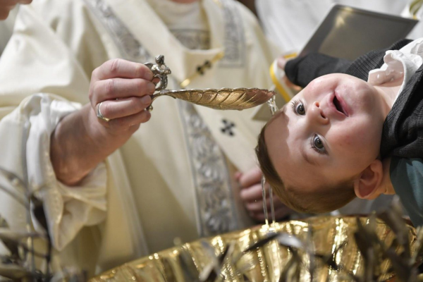 Truyền thống rửa tội cho trẻ sơ sinh trong Nhà nguyện Sistine