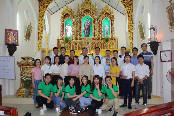 Nhóm Cựu Sinh viên Công Giáo LĐP Thái Bình hân hoan trong ngày thành lập