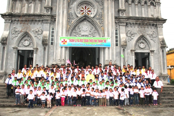 Thánh lễ ra mắt và tuyên hứa Xứ đoàn TNTT Giuse Tuân - Giáo xứ Ngọc Châu