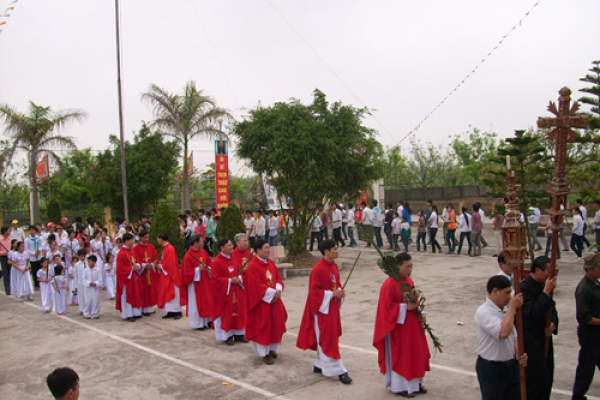 GPTB - Giới trẻ Giáo hạt Thái Thụy mừng Chúa Nhật lễ Lá (17/4/2011)