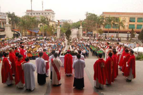 GPTB - Chúa Nhật Lễ Lá - Ngày hội Giới trẻ Giáo phận Thái Bình - 2013