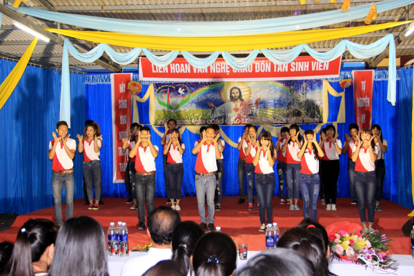 GPTB - SVCGLĐP Thái Bình chào đón Tân Sinh viên và khai giảng năm học mới - 2015