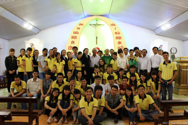 GPTB - SVCG Thái Bình tại miền Nam với chương “trình Đêm Hội Trăng rằm - Thắp sáng niềm tin” tại Gx. Hiệp Tân – Phan Thiết - 2013