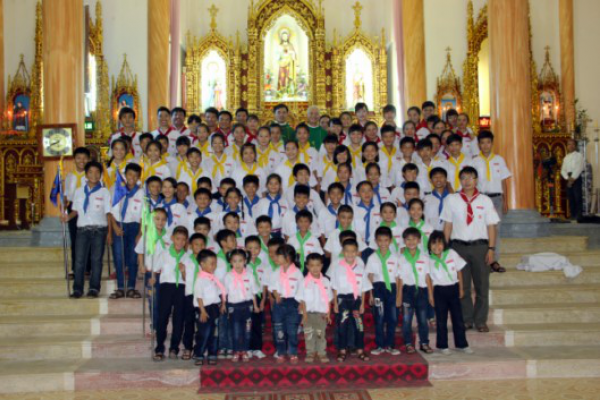 Giáo xứ Hữu Tiệm: Lễ ra mắt xứ đoàn TNTT Gio-a-kim - 2014