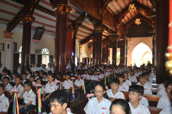 Liên đoàn TNTT Giuse Khang GPTB - Xứ đoàn Têrêxa Hài Đồng Giêsu – Giáo xứ Cam Châu – ra mắt và tuyên hứa - 2017