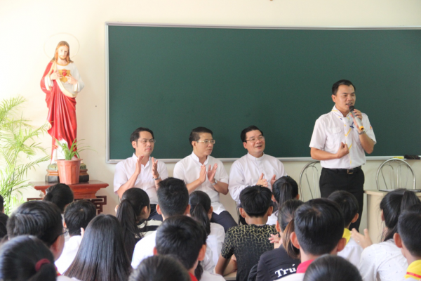 Khai Giảng lớp Huấn luyện Giáo lý viên Giáo miền Hưng Yên - 2017