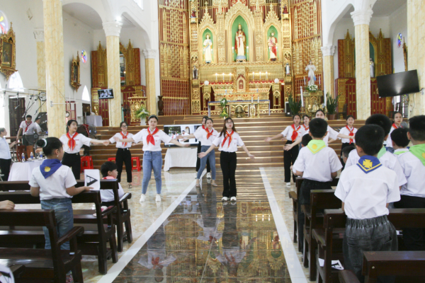 Xứ đoàn TNTT Giáo xứ Đồng Quan đã mừng lễ kính chân phước An-rê Phú Yên - Bổn mạng